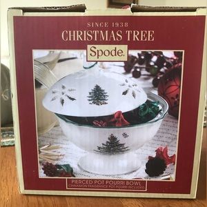 Spode Christmas Tree potpourri bowl